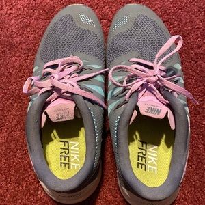 Nike 5.0 tennis shoes